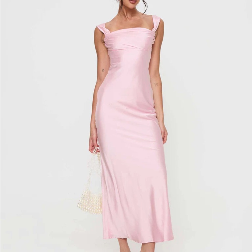 Elegant Off-Shoulder Satin Maxi Dress in Light Pink - Picture 2 of 16